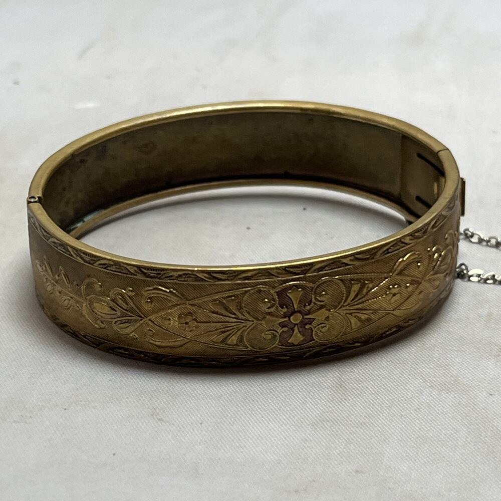 Antique Gold Bracelet with Intricate Design